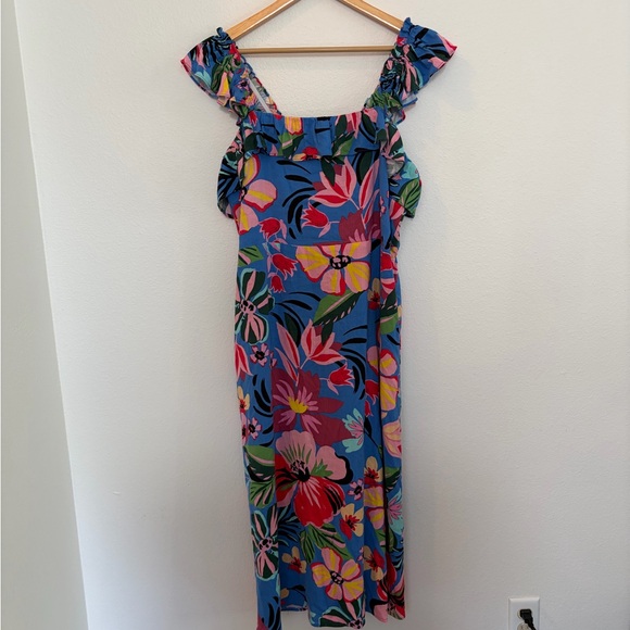 Sugarlips Dresses & Skirts - Sugarlips Blue Floral Maxi Dress with Ruffle